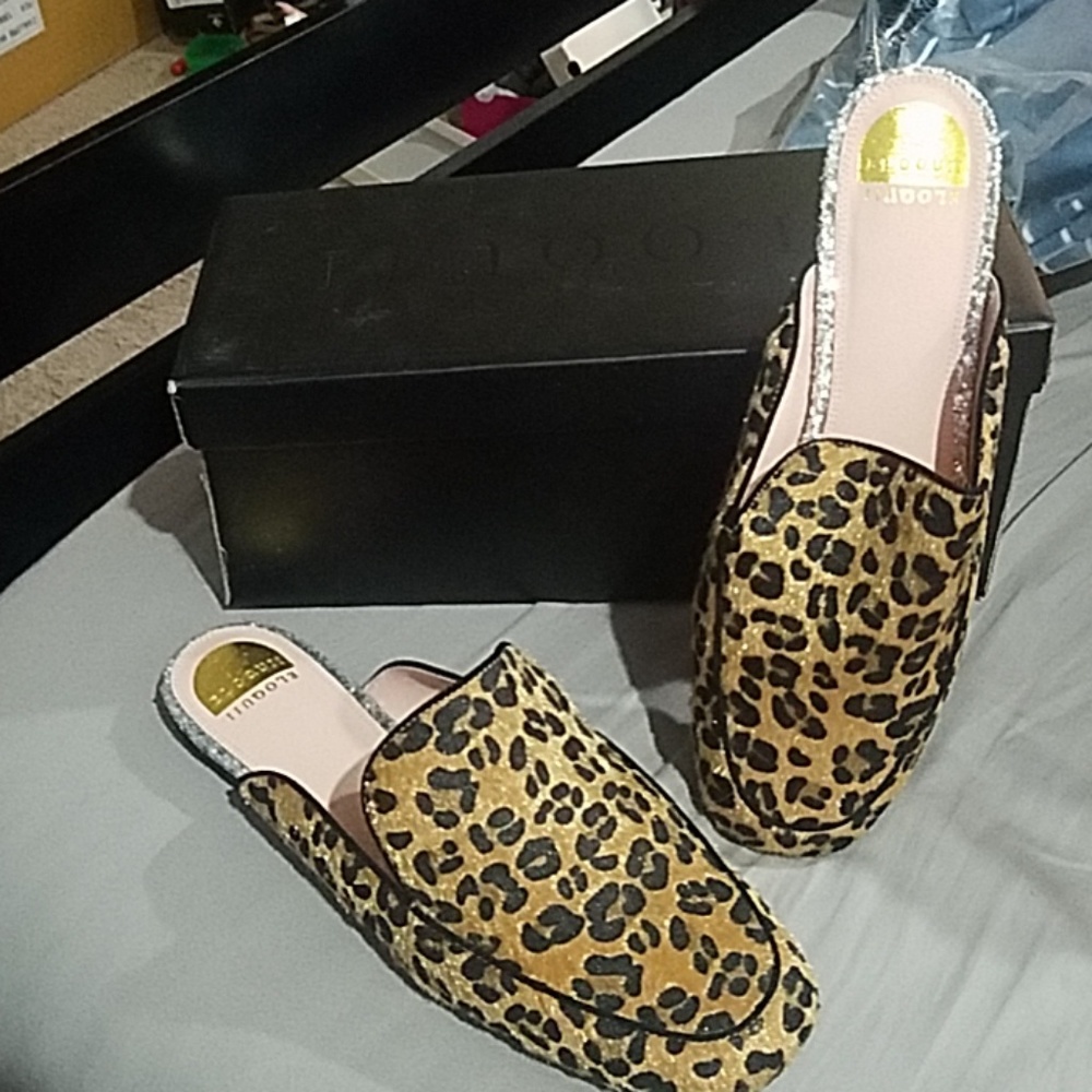 Leopard print mule